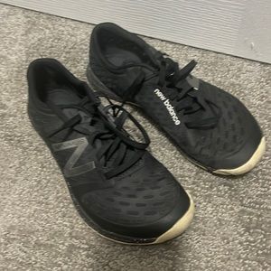 New Balance Minimus Sneakers. Size 8.5. Black